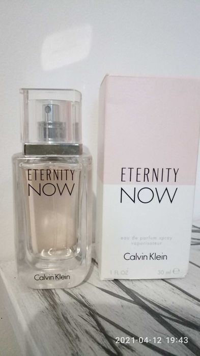 Дамски парфюми, нежни аромати.