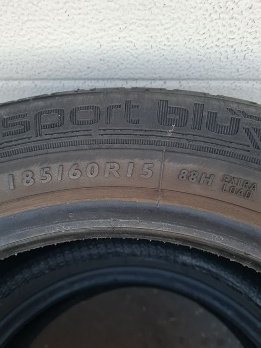 Летни гумин2 броя DUNLOP SportBluResponse 185 60 R15 дот 4917