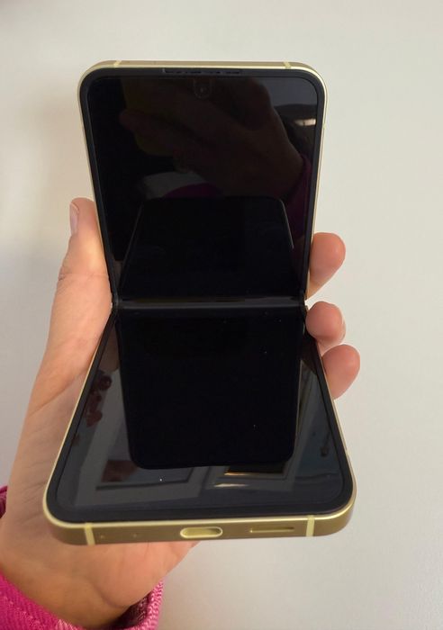 Samsung Galaxy Z Flip 6