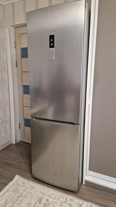 Холодильник BOSCH б/у. Отличные режимы охлаждения и заморозки!