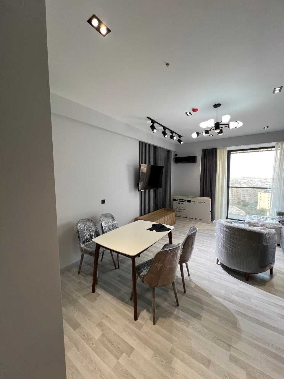U-Tower 40м², евро, с арендатором, Дружба, центр города`