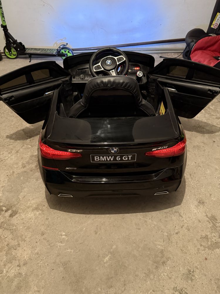 Детска електрическа кола BMW