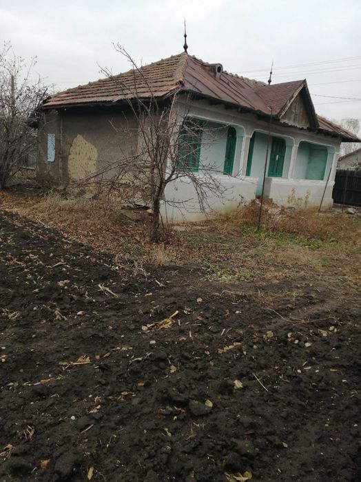 Casa + teren de vânzare