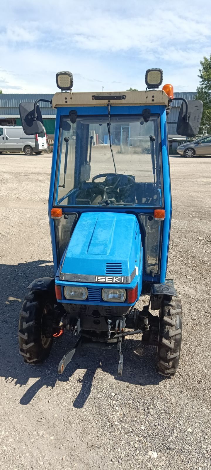Трактор с кабина ISEKI - 20 кс