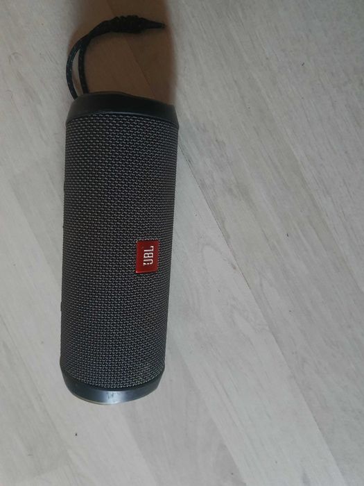 Jbl flip essential 2