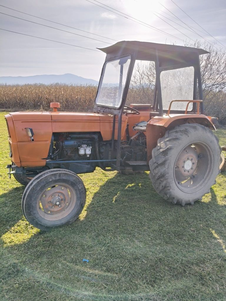 Tractor de vânzare