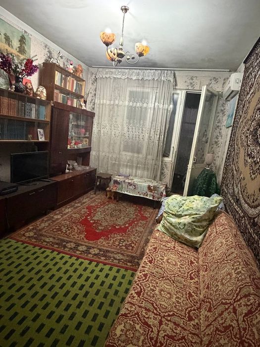 Срочно Продам квартиру Чиланзар 16. 2/5/5