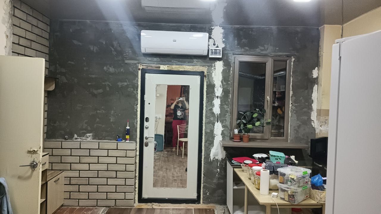 Продаю квартиру. Собственник. Ц-5. Метро минор.
