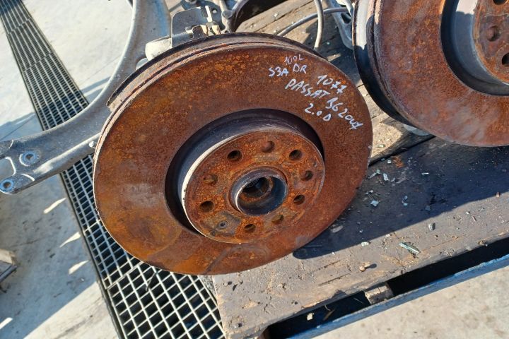 Fuzeta fata stanga 2.0D 2007 Volkswagen VW Passat B6 [2005 - 2010] Se