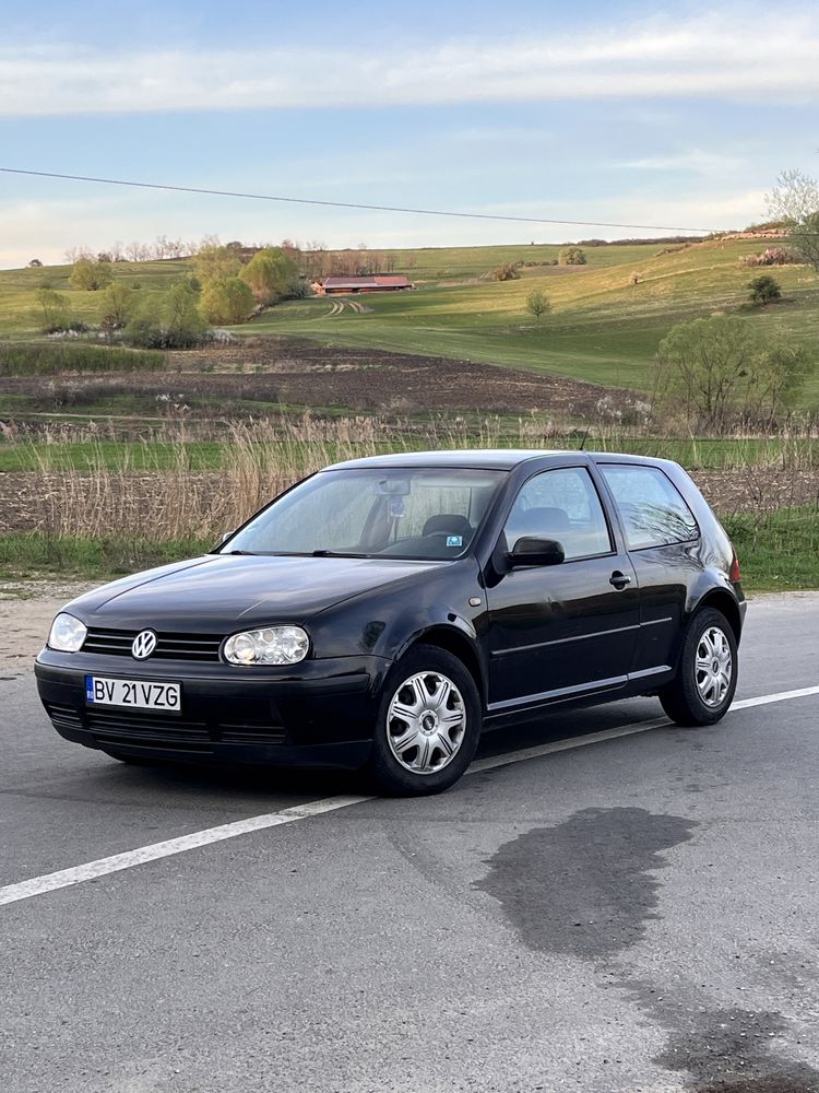 Vand golf 4  1.6 SR