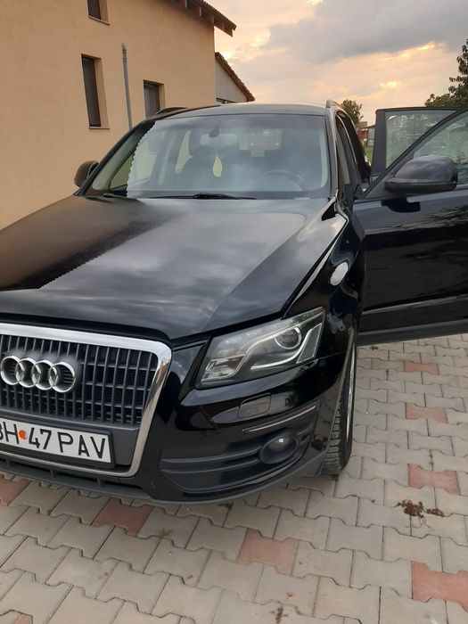 Vand Audi Q5 negru