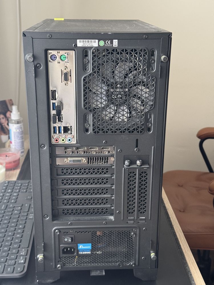 Геймърски компютър с Ryzen 5, 1080ti Strix