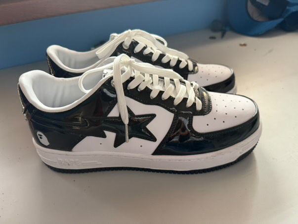 Продавам bape обувки