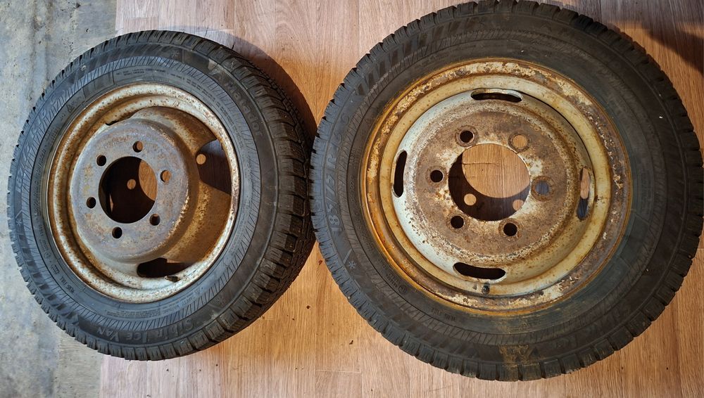 Продам зимнюю и летнюю  резину с дисками  на газель.