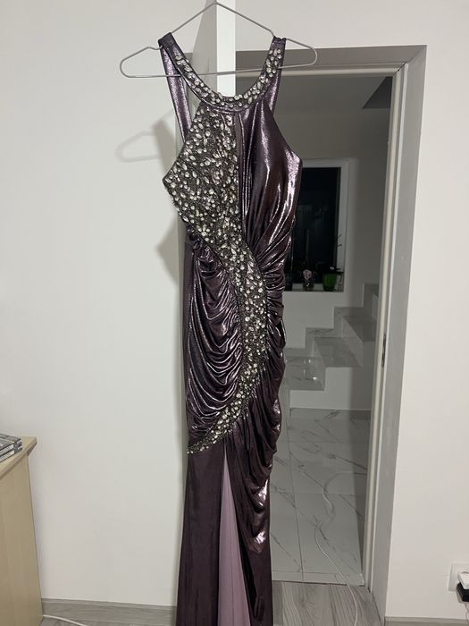 Vand rochie de ocazie