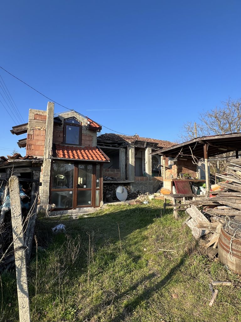 Продава се Къща в Варна, Базар Левски - 190 кв.м за 408 €/кв.м - Снимка #3