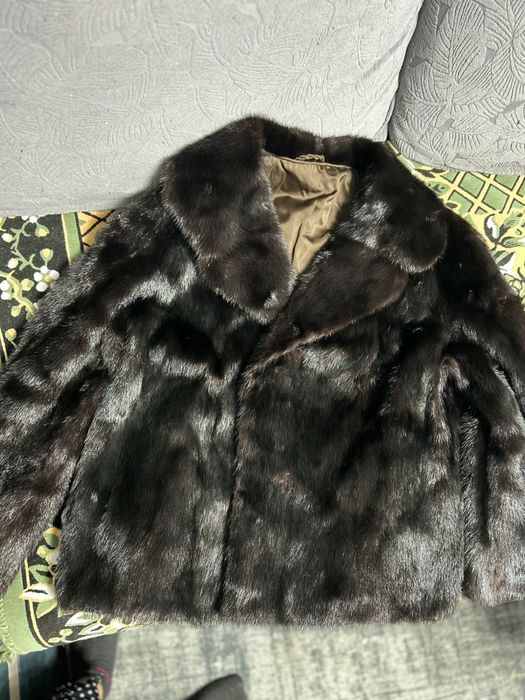 Продам норковую шубу как новая