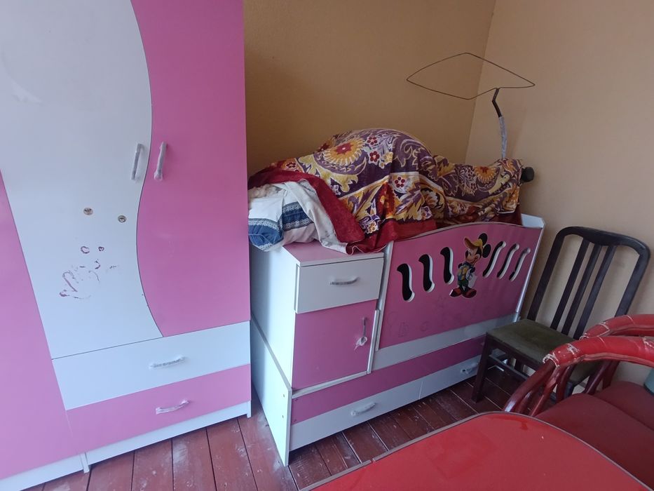 Detiskiy mebel sotiladi