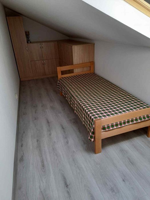 Етаж от къща в ж.к. Драгалевци.