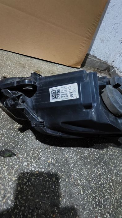 Far stanga / dreapta Golf 7 original Valeo