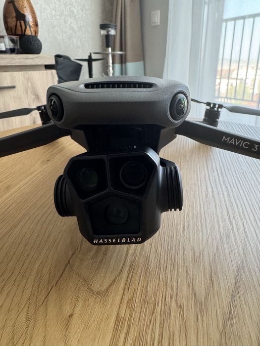 DIJ Mavic 3 Pro fly more combo + accesorii