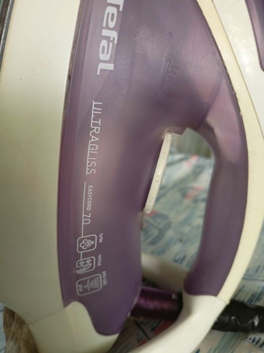 Утюг Tefal , без пара