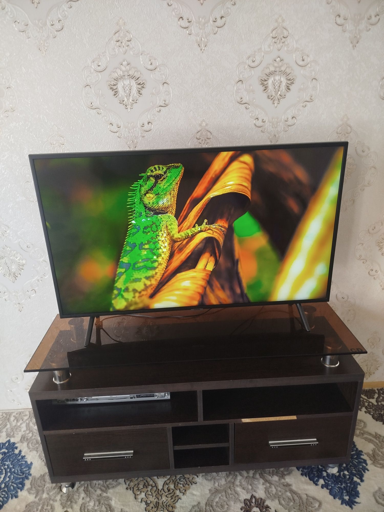 Samsung 43ru7100u smart wifi 4K