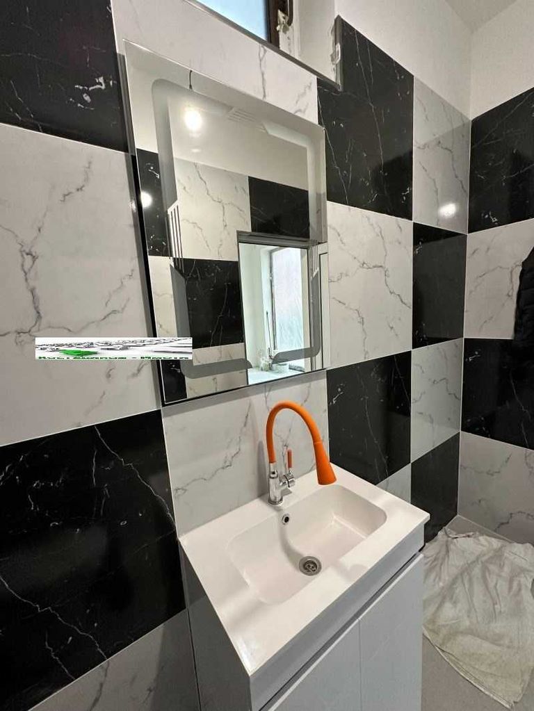 Дава се под наем Магазин в Пловдив, Център - 30 кв.м за 446.25 € - Снимка #4
