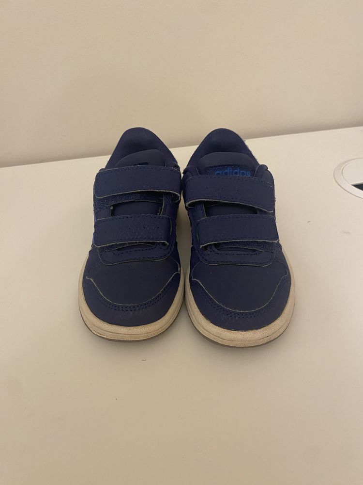 Adidasi Adidas marimea 28