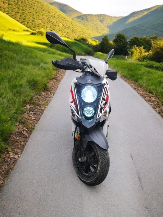 Inchiriez scutere  / rent scooter / scutere de inchiriat fara permis