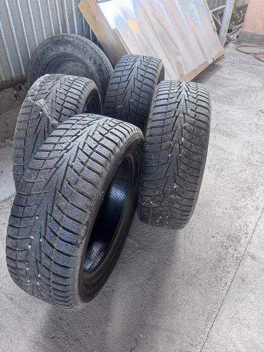 Шины зимный в хорошем состояние