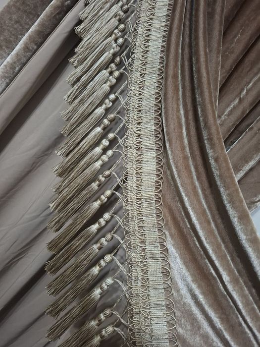 Продам шторы 4 метра ширина