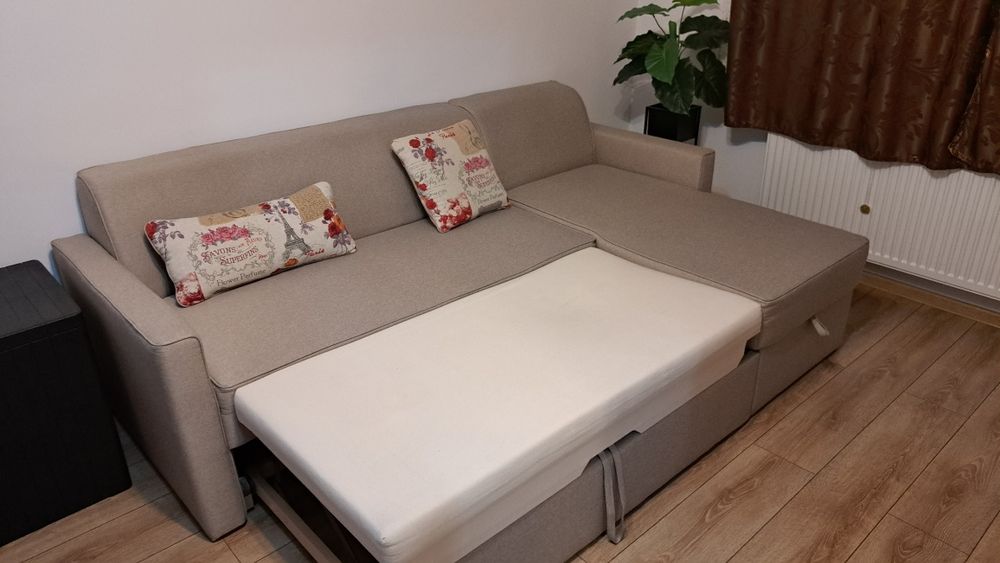 Colțar extensibil în stare foarte bună