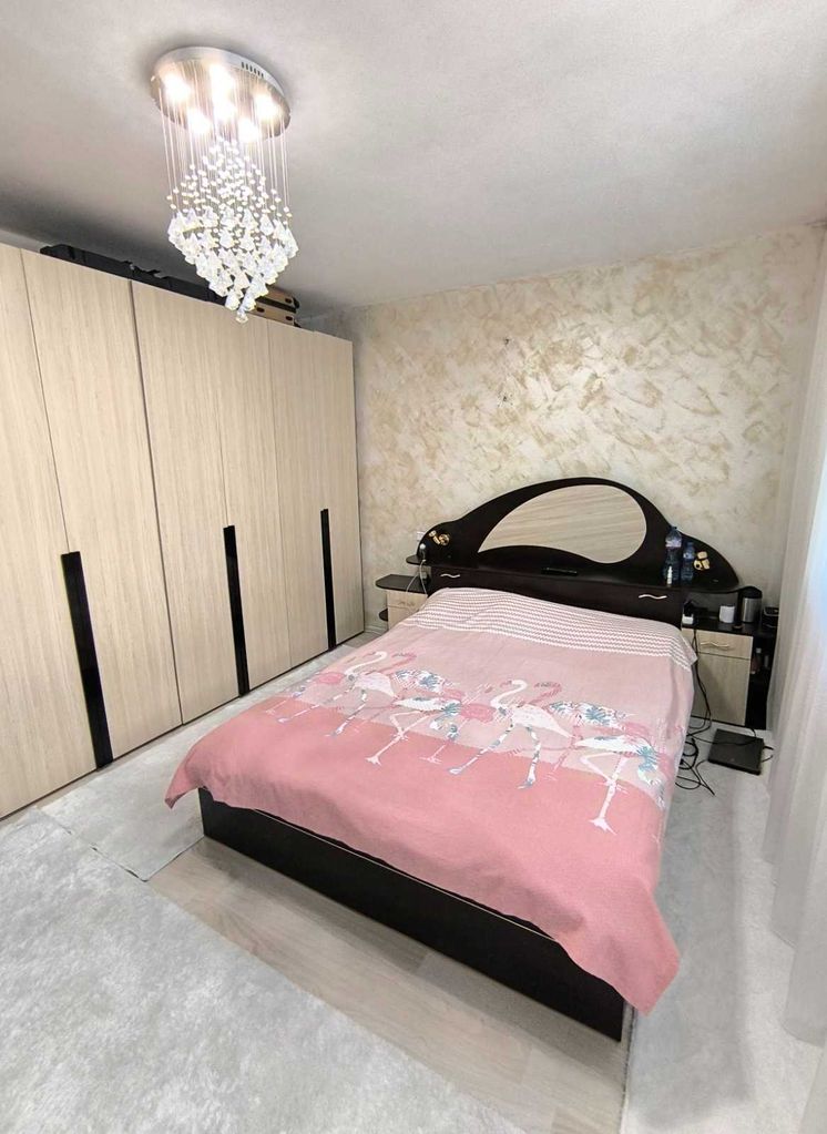 Продава се Тристаен апартамент в Перник, Център - 89 кв.м за 1574 €/кв.м - Снимка #4