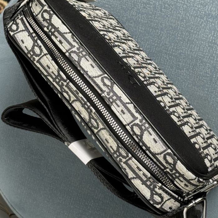 Барсетка сатылады Диор