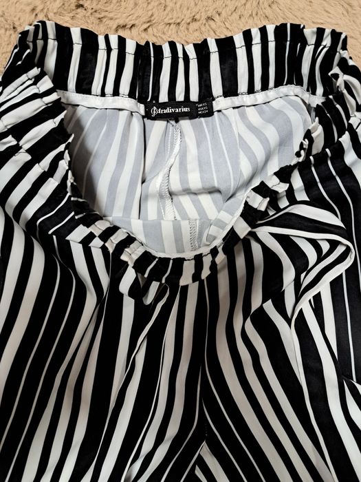 Pantaloni de vara Stradivarius xs