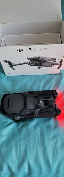 Drona DJI Mavic 3 Classic cu telecomanda , 5.1K, 20MP