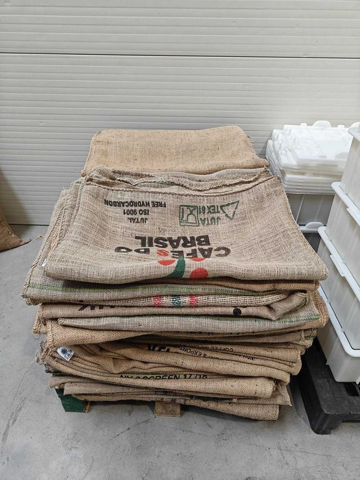 Saci de canepa / iuta in stare foarte  buna