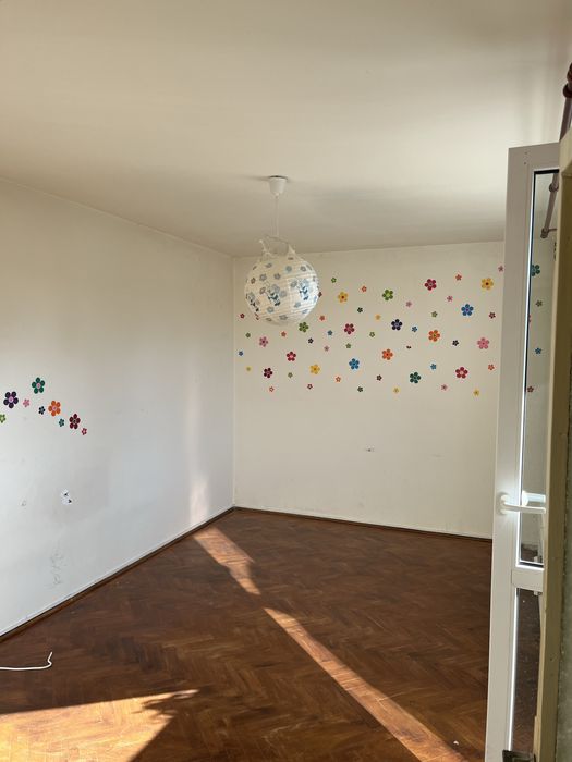 De inchiriat apartament cu 2 camere
