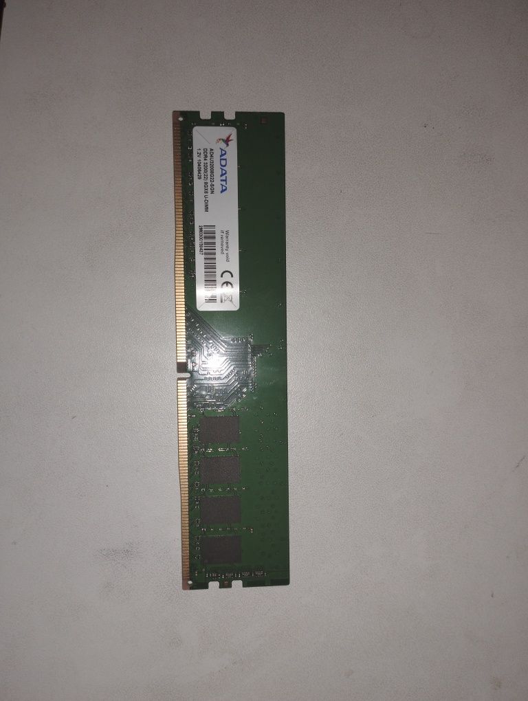 Продам оперативку 8gb ddr4