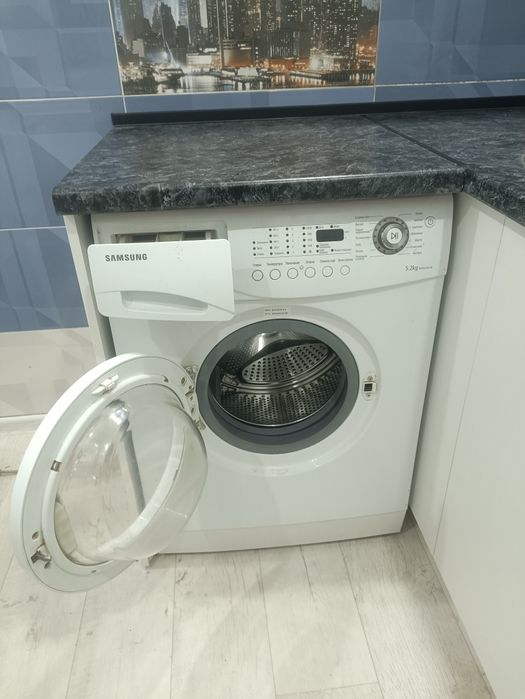 Продам стиральную машинку