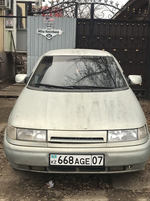 2110 машина сатылады