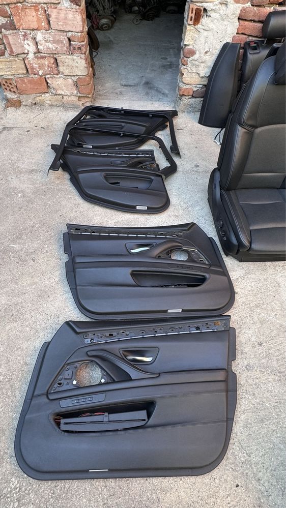 Салон за BMW F11 Facelift