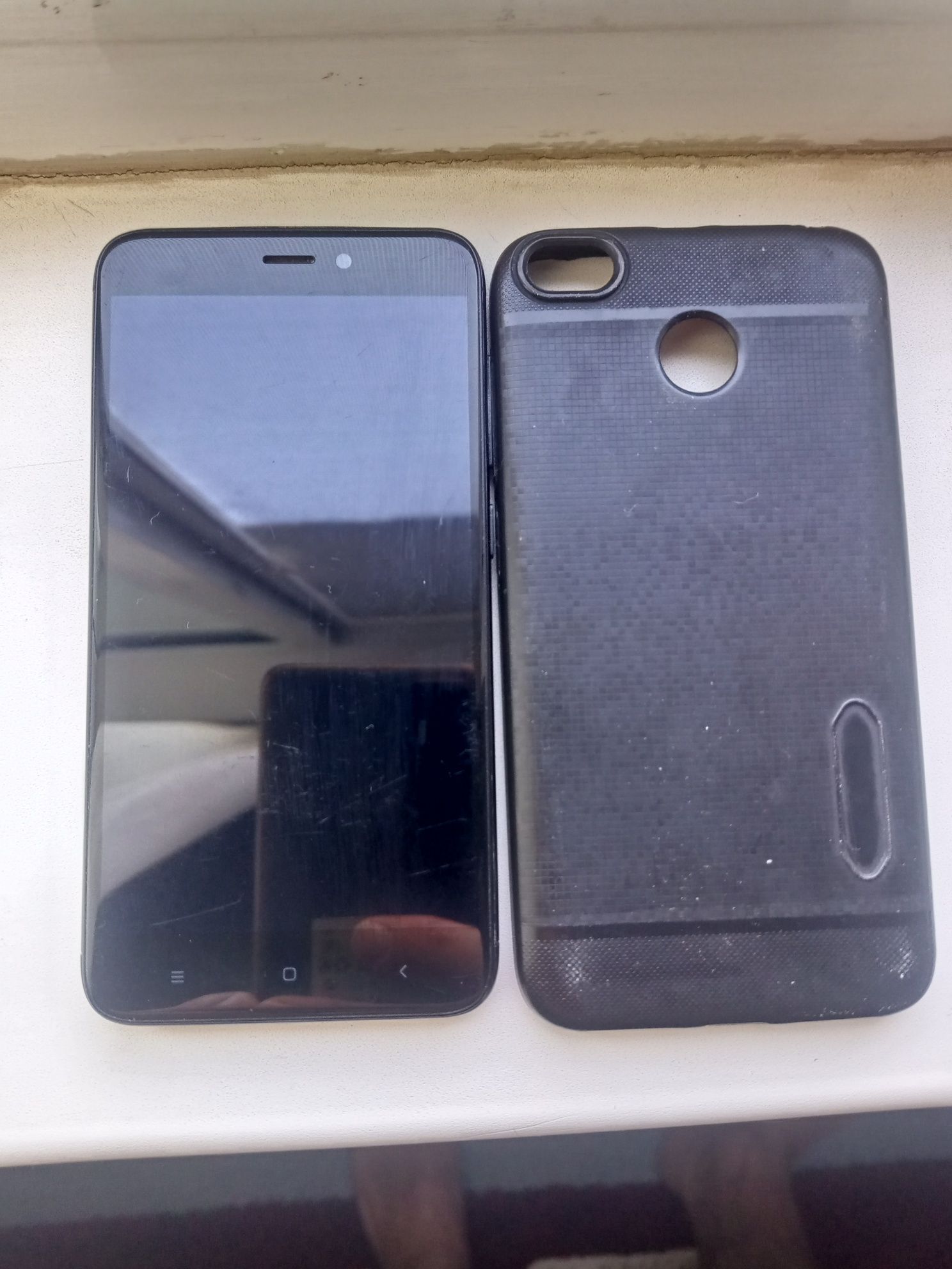 Продам Redmi 4x работает хорошо.