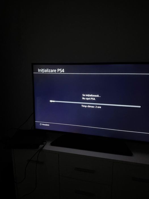 Vând PS4 Slim 1 TB