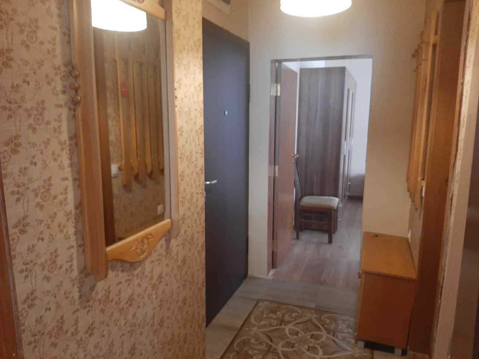 Тристаен ап. под наем в кв. Хиподрума