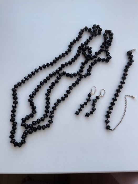 Набор с бусами и жемчуг