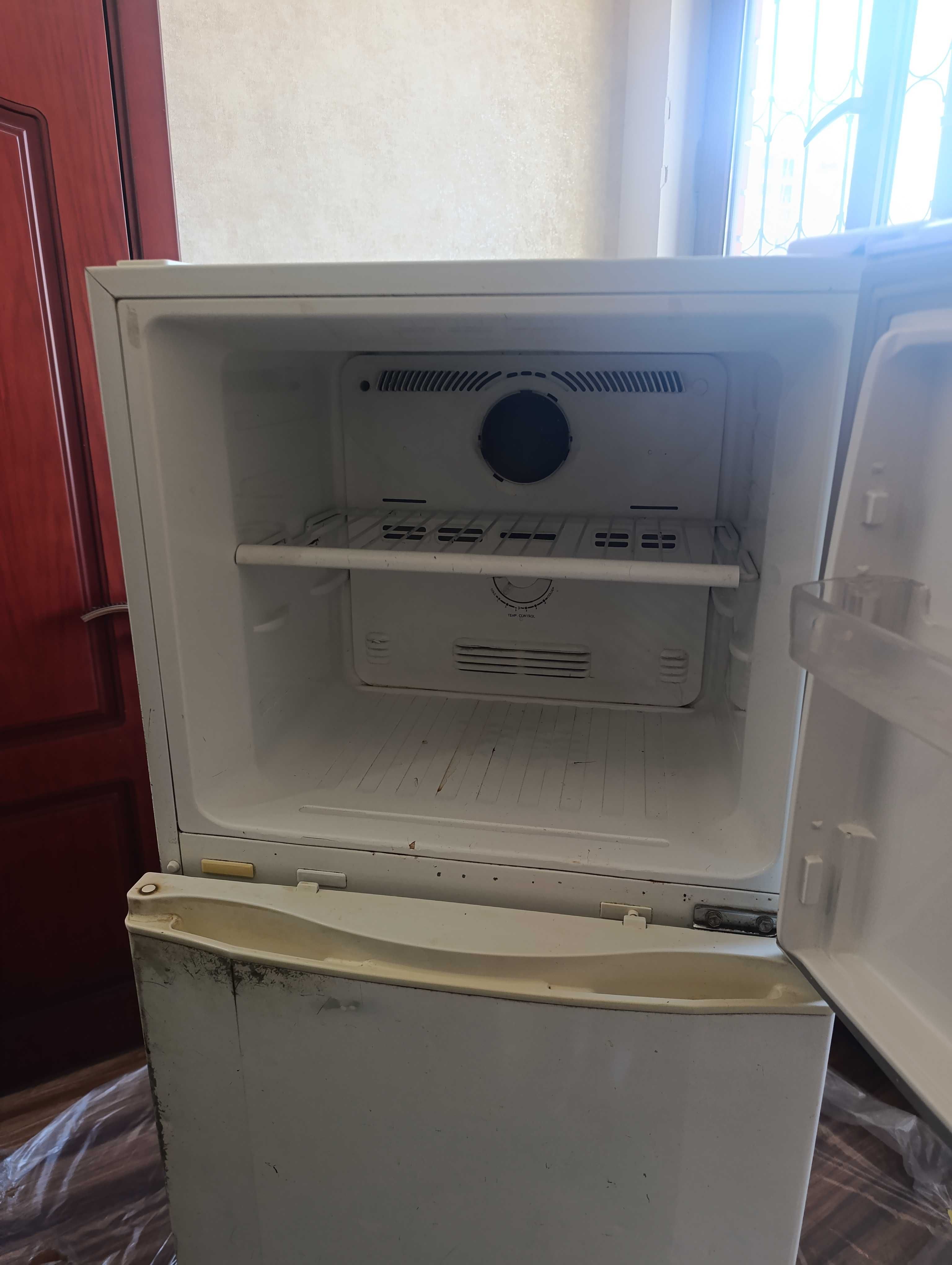 Продам холодильник Samsung  б/у