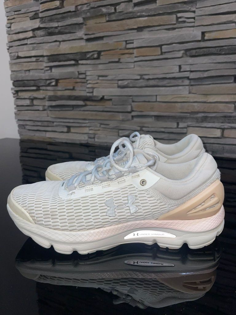 Vand Papuci under armour