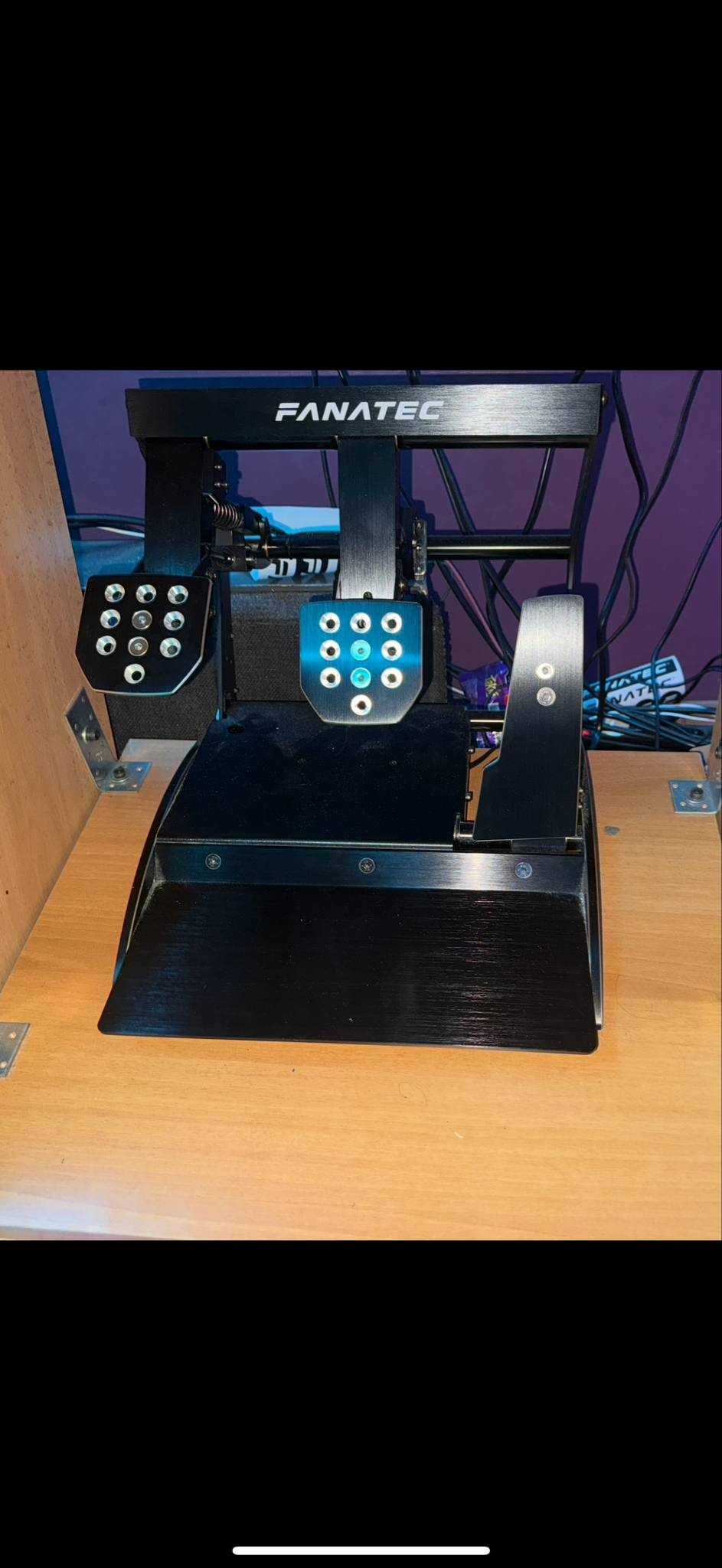fanatec  sim gear  budle база, волан, педали и шифтър